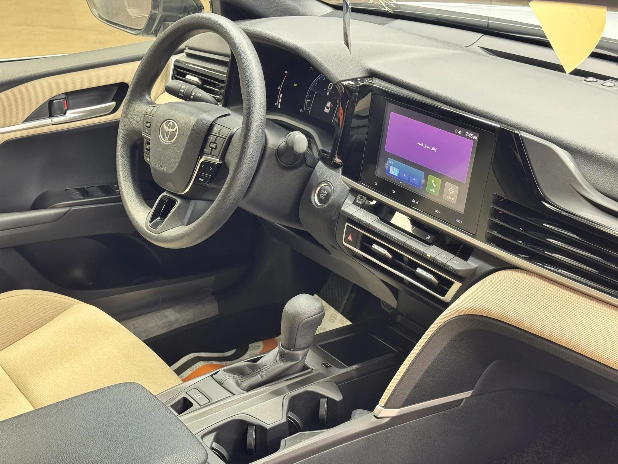 interior frontLeft