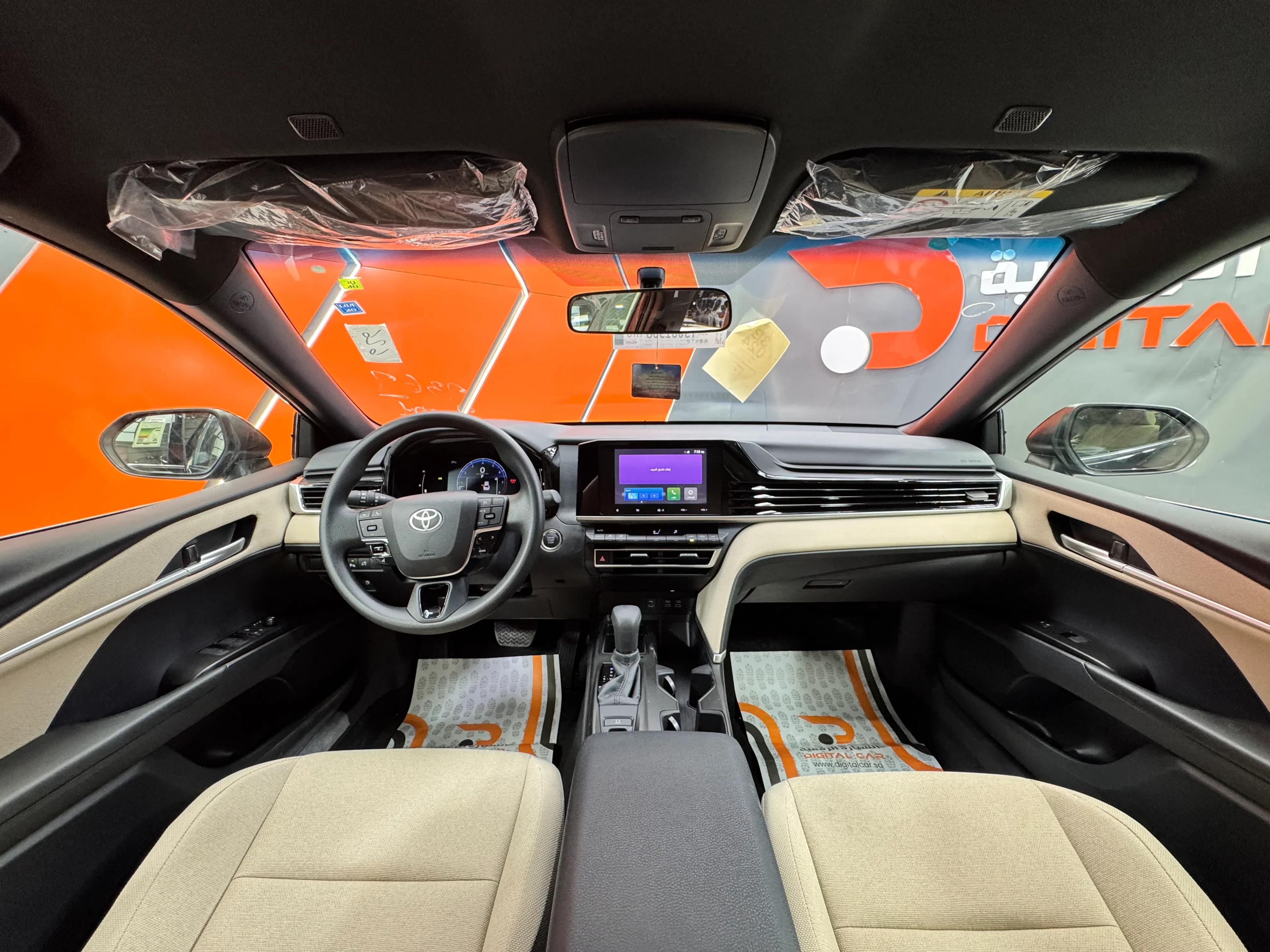 interior frontLeft