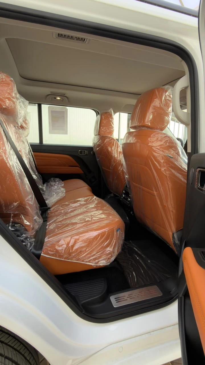 interior frontRight