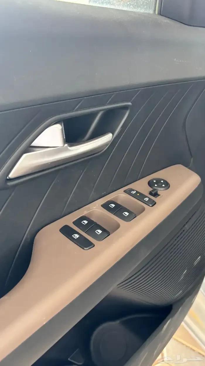 interior frontLeft