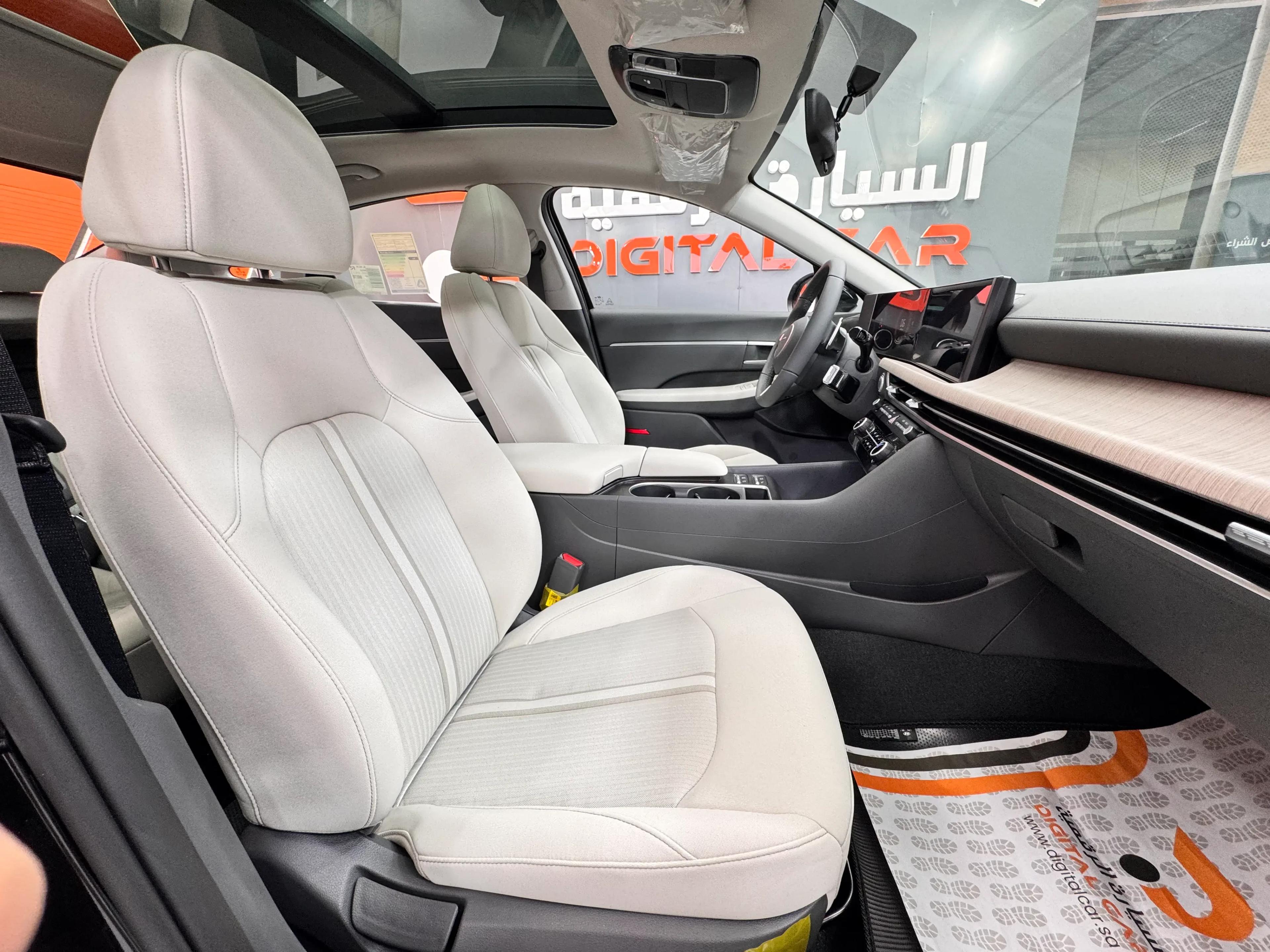 interior image_0