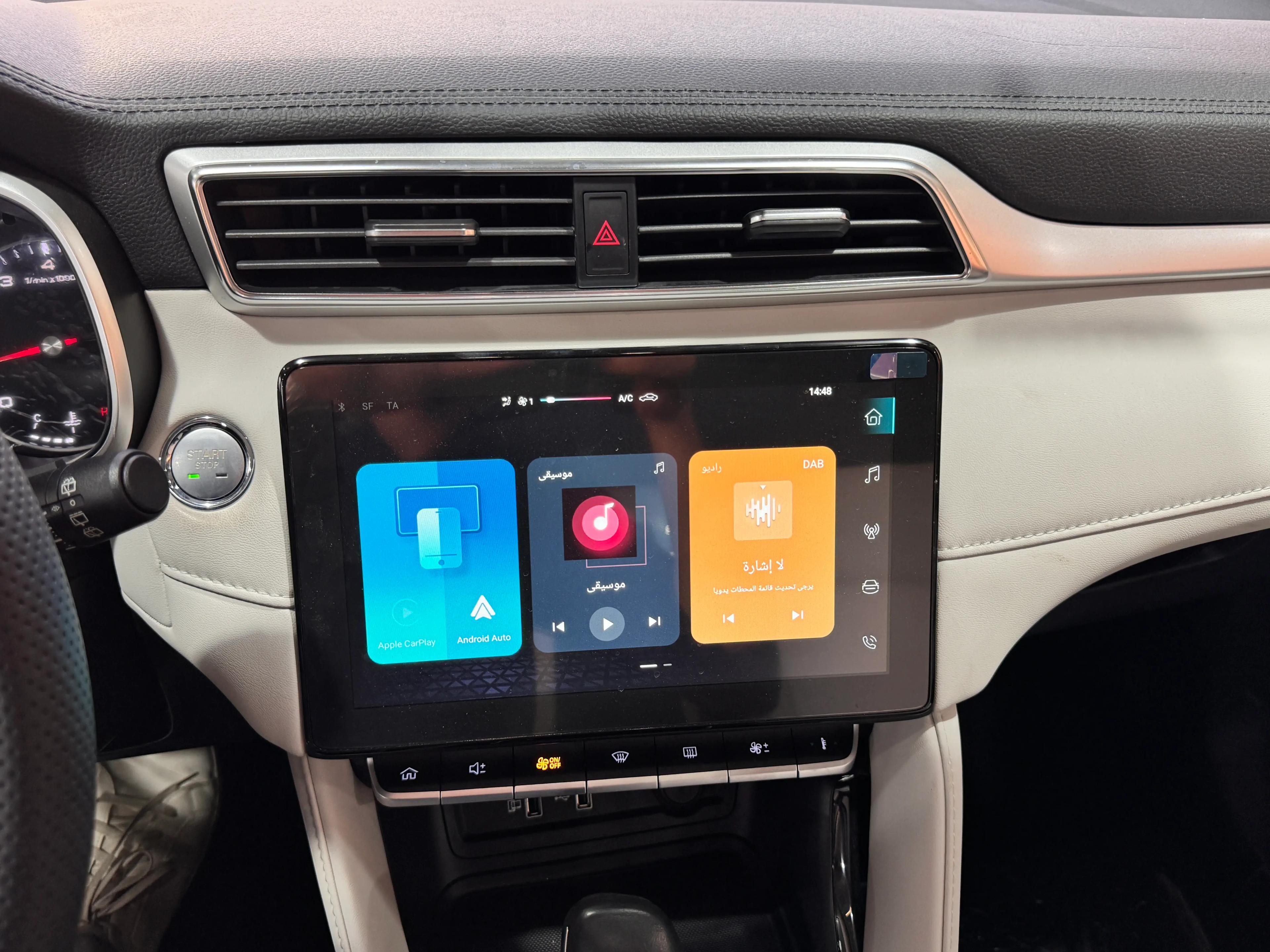 interior frontLeft