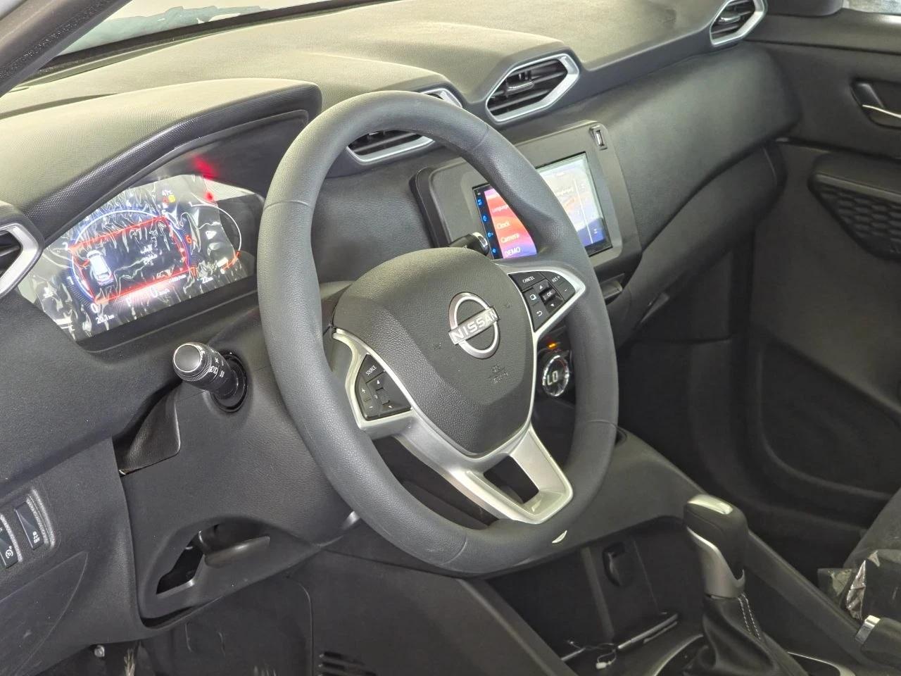interior frontLeft