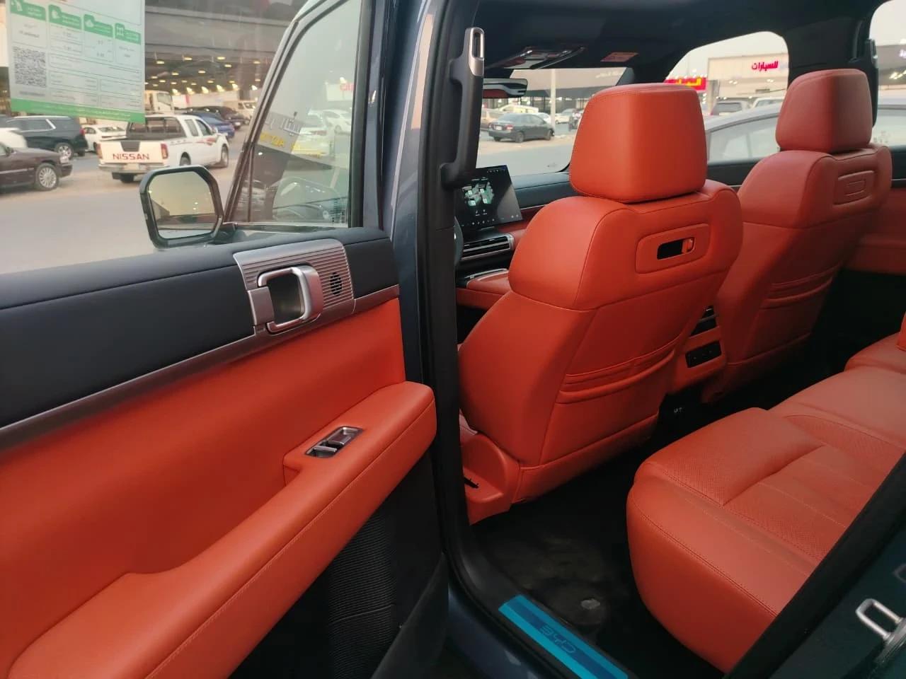 interior image_0